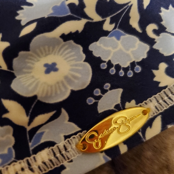 Rashguard and Matching Longline Bikini top - Picture 7 of 7